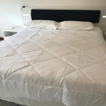 Stanze Vacanze A Messina Apartahotel